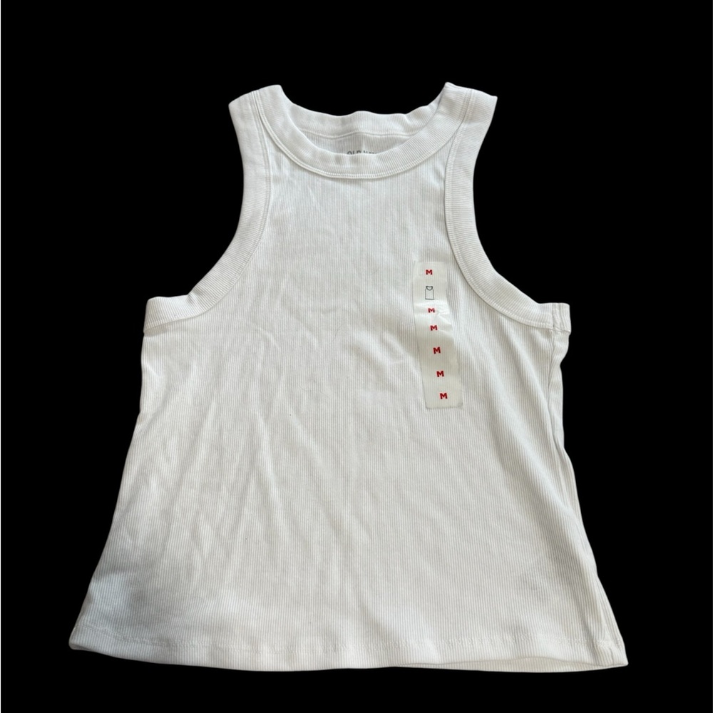 Old Navy White Cropped Tank Top with Fitted Silhouette